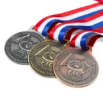 Medalla de oro, plata y cobre