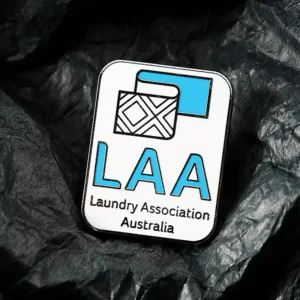 Épingle en émail à griffes de chat