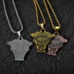 Colgante/collar con forma de Kamen Rider en relieve 3D
