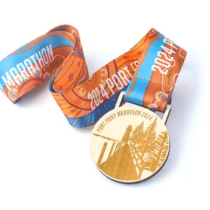 1012-7-Medalla de madera Port Fairy Marathon 2024