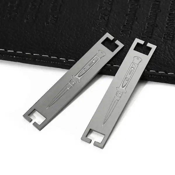 3002-4-Rectangular Antique Silver Dagger Pattern Unique Bookmark