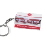 2451-2-Rechteckige rosa weiße Berühmtheit Wand PVC Schlüsselanhänger