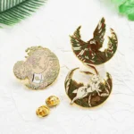 1705-5-Exquisite gilded animal badges