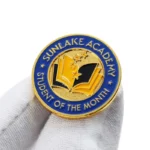 Insignia conmemorativa de esmalte exclusiva del campus 1727-2