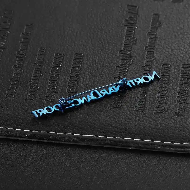 1570-6-North Star Dancing Sports 蓝色字母胸针