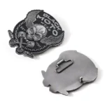 5045-3-Hebilla de cinturón con forma especial y relieve en plata antigua
